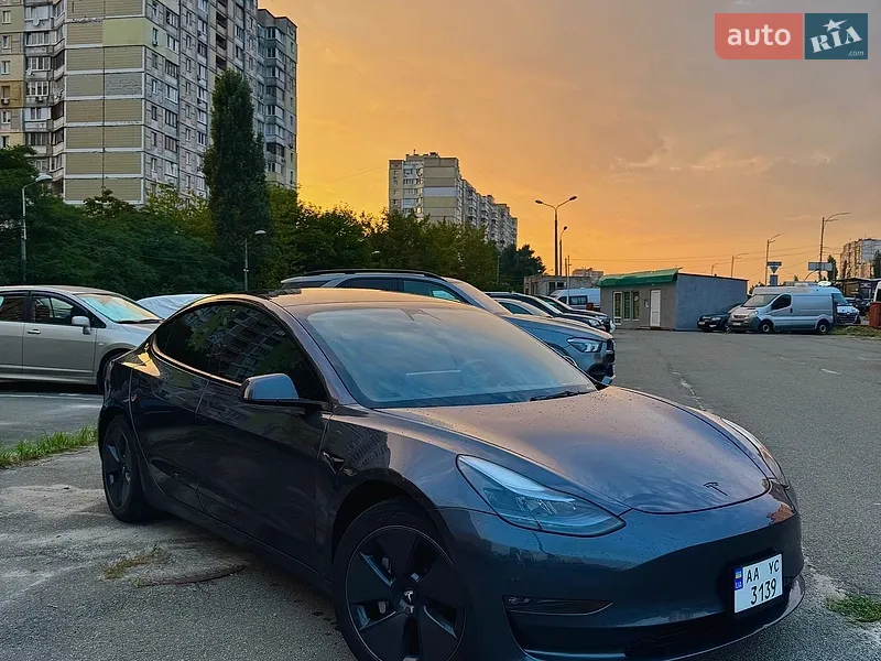 Tesla Model 3