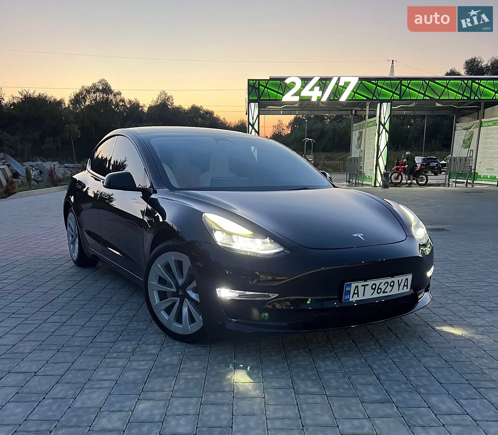 2023 Tesla Model 3 - мініатюра 8