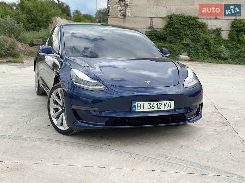 Седан Tesla Model 3 2019 в Києві