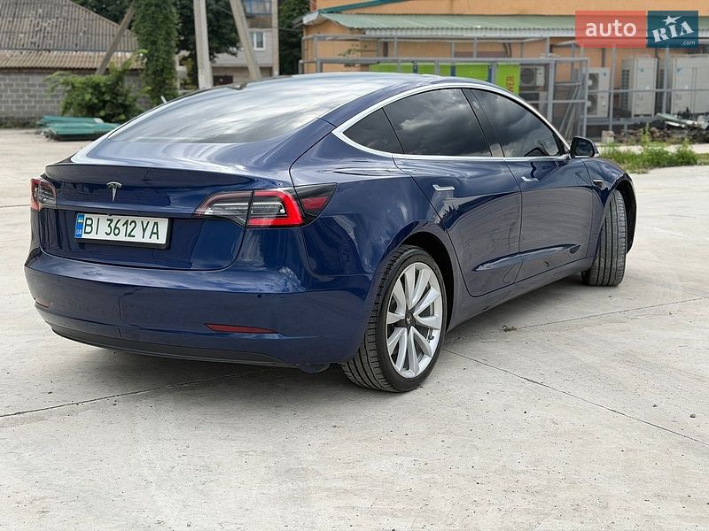 Седан Tesla Model 3 2019 в Києві