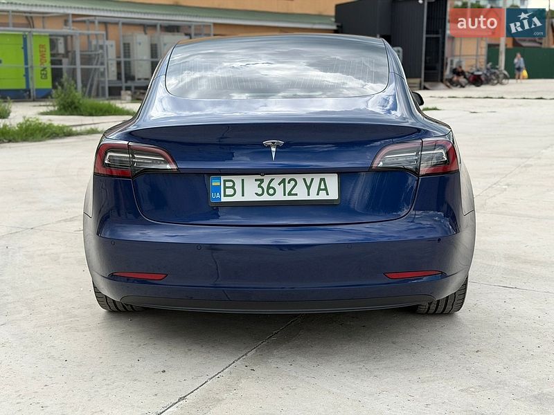 Седан Tesla Model 3 2019 в Києві