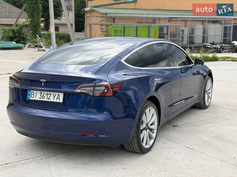 Седан Tesla Model 3 2019 в Києві