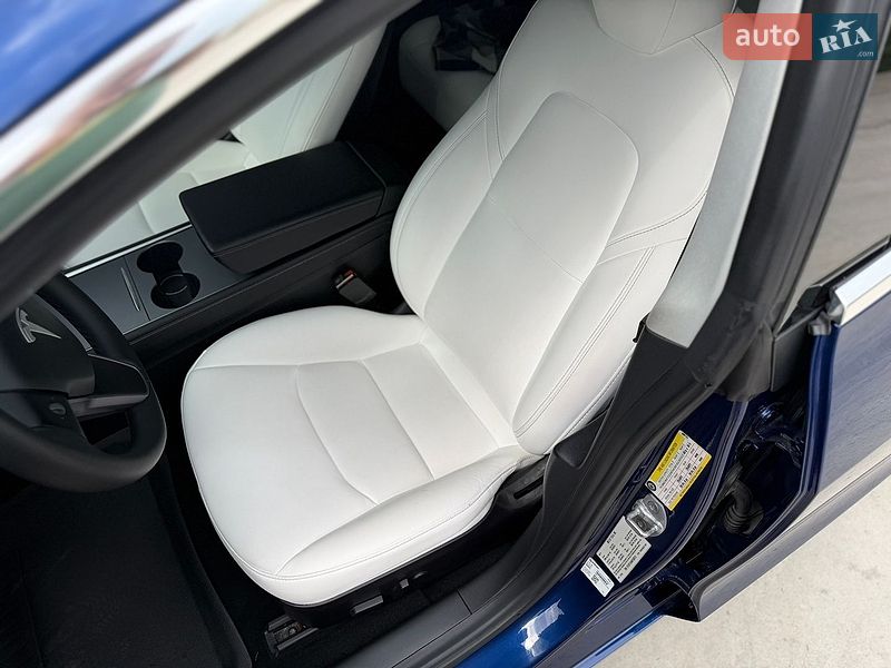 Седан Tesla Model 3 2019 в Києві
