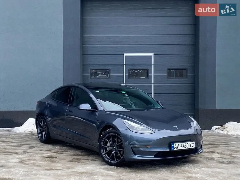 Tesla Model 3 2021