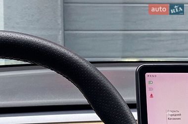 Седан Tesla Model 3 2021 в Львові