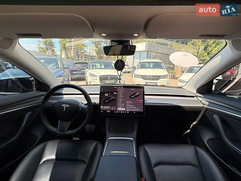 Седан Tesla Model 3 2023 в Харькове