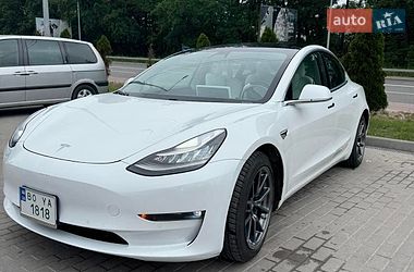 Седан Tesla Model 3 2019 в Тернополе