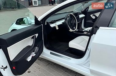 Седан Tesla Model 3 2019 в Тернополе