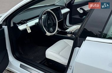 Седан Tesla Model 3 2019 в Тернополе