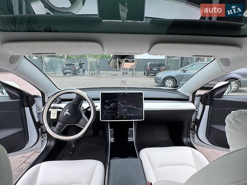 Седан Tesla Model 3 2019 в Тернополе