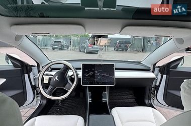 Седан Tesla Model 3 2019 в Тернополе