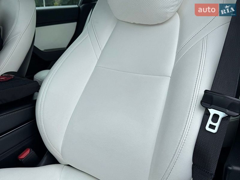 Седан Tesla Model 3 2019 в Тернополе