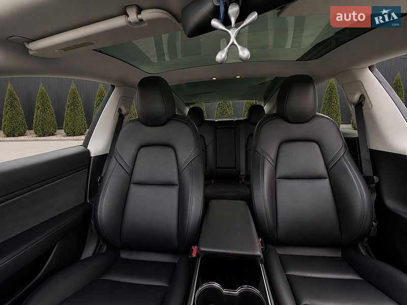 Седан Tesla Model 3 2018 в Одессе