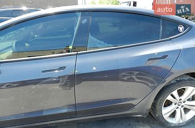 Седан Tesla Model 3 2021 в Івано-Франківську