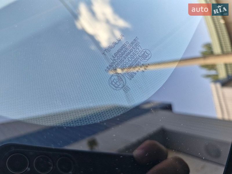 Седан Tesla Model 3 2024 в Миколаєві