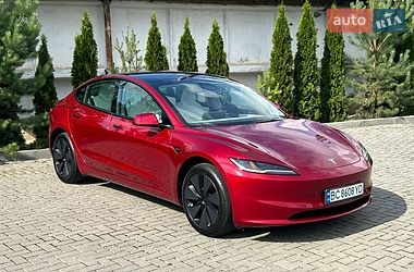 Седан Tesla Model 3 2024 в Золочеве