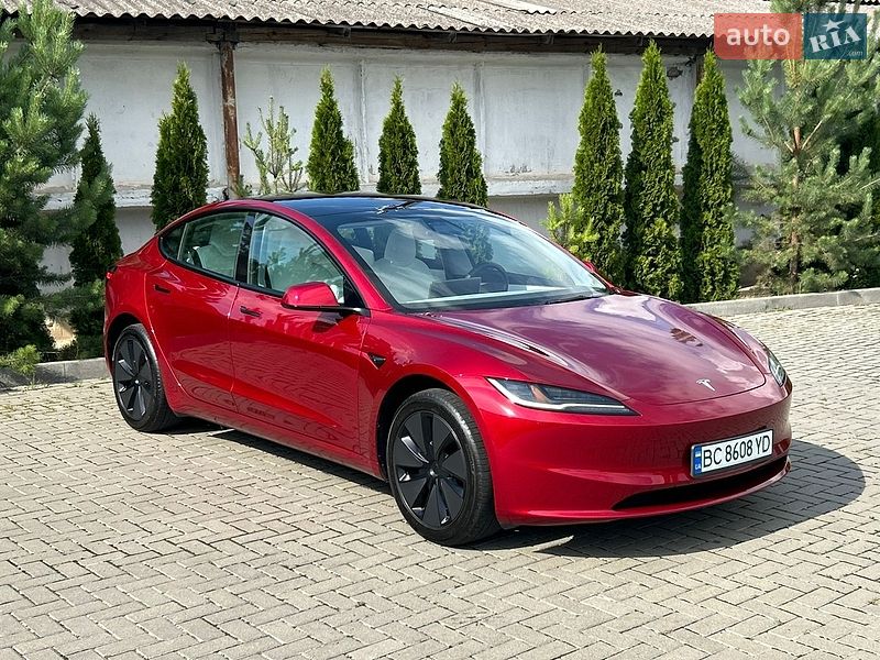Седан Tesla Model 3 2024 в Золочеве