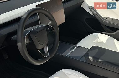 Седан Tesla Model 3 2024 в Золочеве