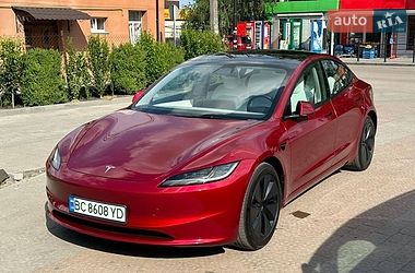 Седан Tesla Model 3 2024 в Золочеве