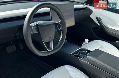 Седан Tesla Model 3 2024 в Золочеве