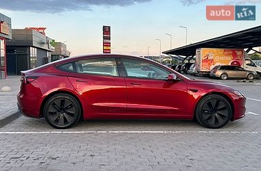 Седан Tesla Model 3 2024 в Золочеве