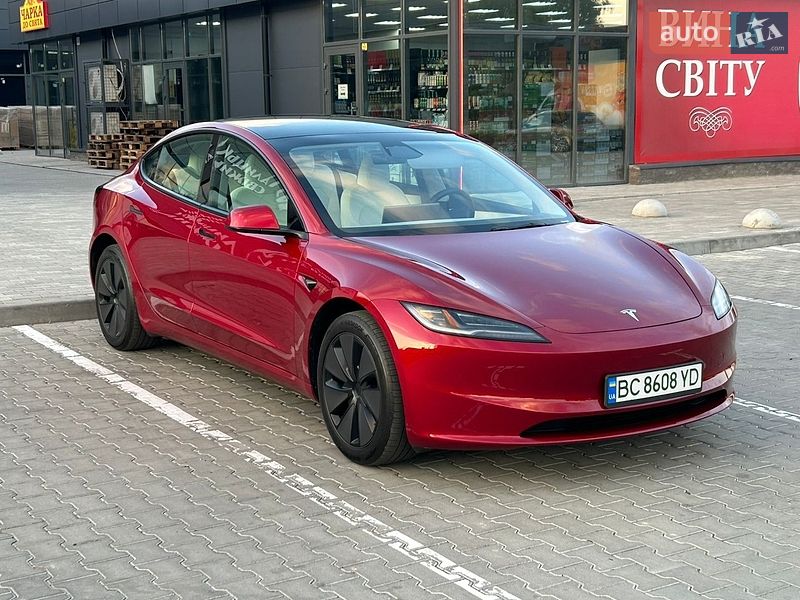 Седан Tesla Model 3 2024 в Золочеве