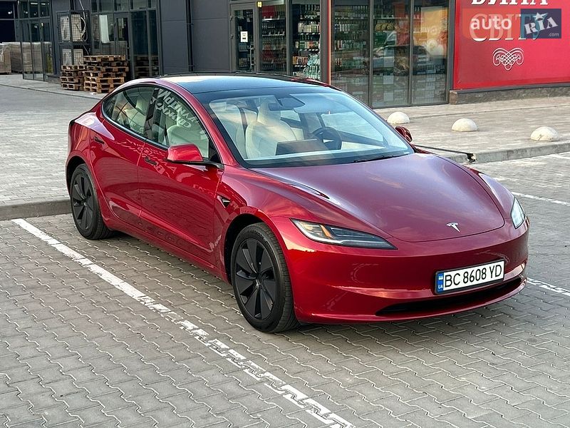 Седан Tesla Model 3 2024 в Золочеве