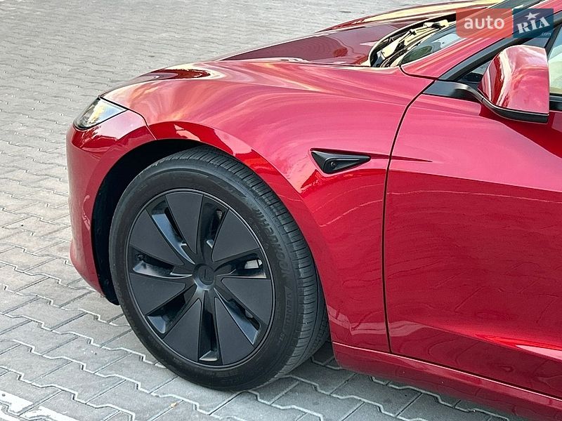 Седан Tesla Model 3 2024 в Золочеве
