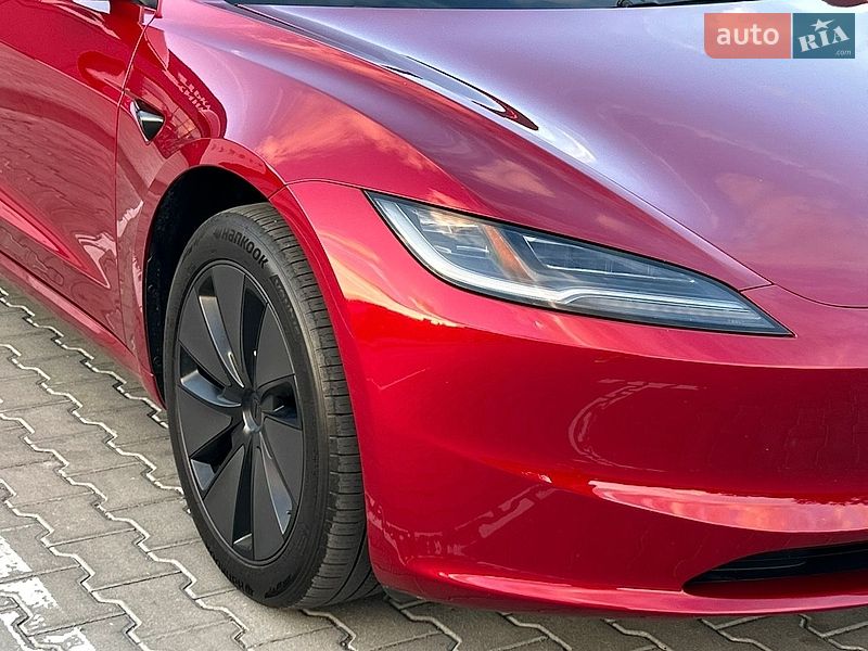 Седан Tesla Model 3 2024 в Золочеве