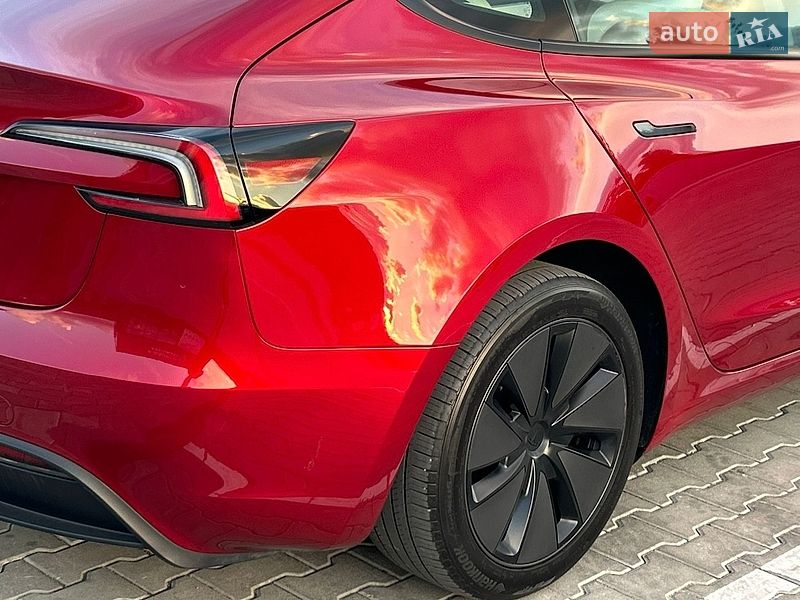 Седан Tesla Model 3 2024 в Золочеве