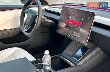 Седан Tesla Model 3 2024 в Золочеве