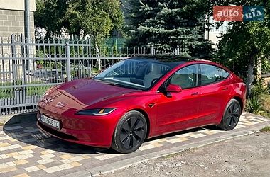 Седан Tesla Model 3 2024 в Золочеве