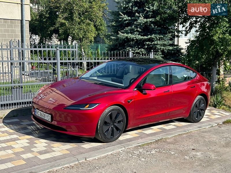 Седан Tesla Model 3 2024 в Золочеве