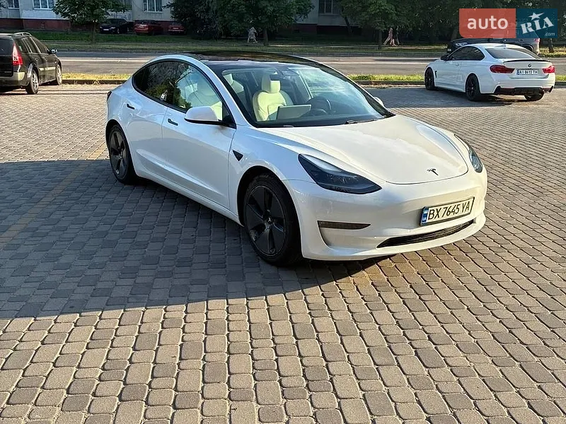 Tesla Model 3 2021