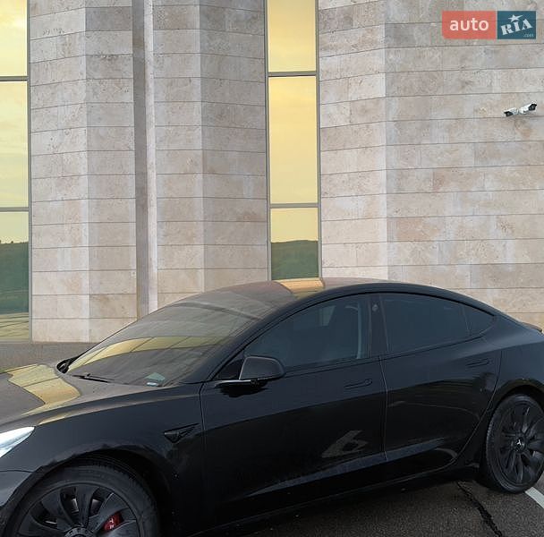 Седан Tesla Model 3 2019 в Києві