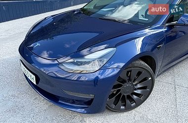 Седан Tesla Model 3 2023 в Киеве