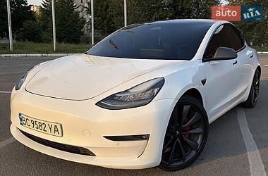 Седан Tesla Model 3 2019 в Львове