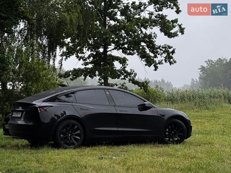 Седан Tesla Model 3 2019 в Киеве