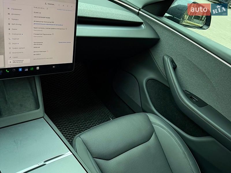 Седан Tesla Model 3 2024 в Киеве