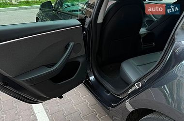 Седан Tesla Model 3 2024 в Киеве