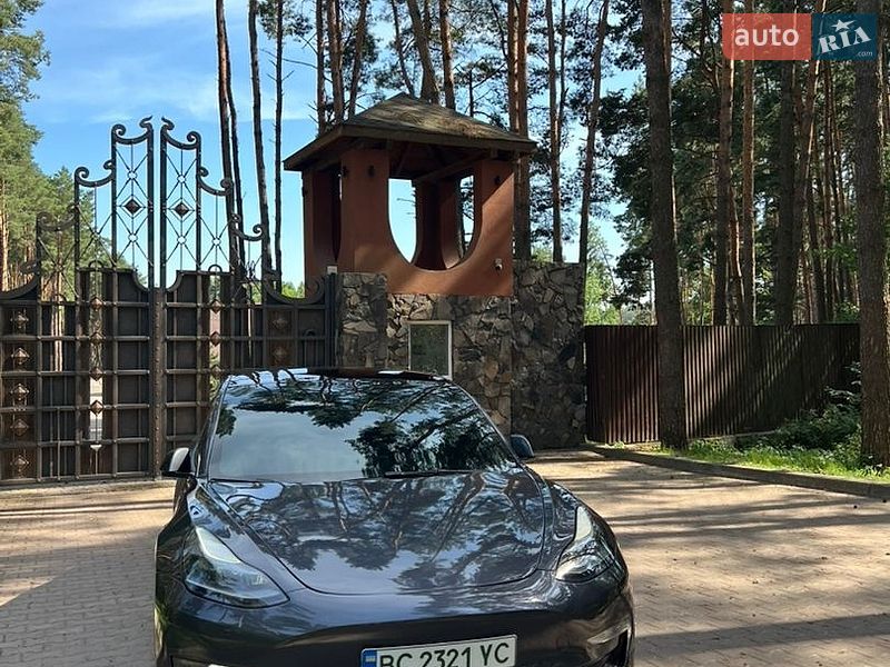 Седан Tesla Model 3 2021 в Львові фото 26 Седан Tesla Model 3 2021 в Львові