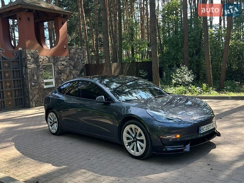 Седан Tesla Model 3 2021 в Львові фото 33 Седан Tesla Model 3 2021 в Львові