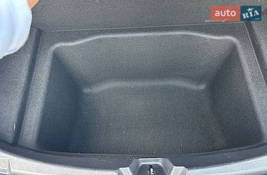 Седан Tesla Model 3 2019 в Львові