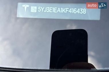 Седан Tesla Model 3 2019 в Львові