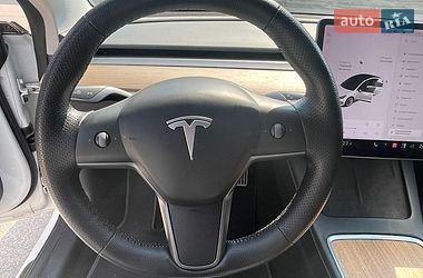 Седан Tesla Model 3 2021 в Киеве