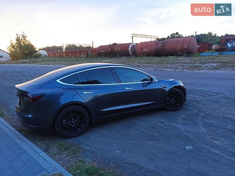 Седан Tesla Model 3 2019 в Киверцах фото 26 Седан Tesla Model 3 2019 в Киверцах