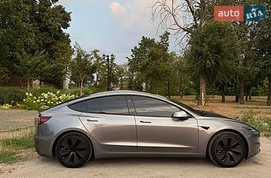 Седан Tesla Model 3 2024 в Білій Церкві