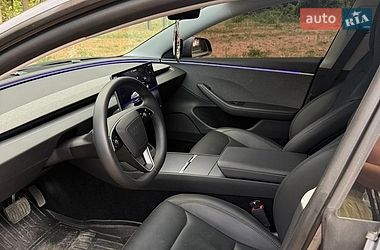Седан Tesla Model 3 2024 в Білій Церкві