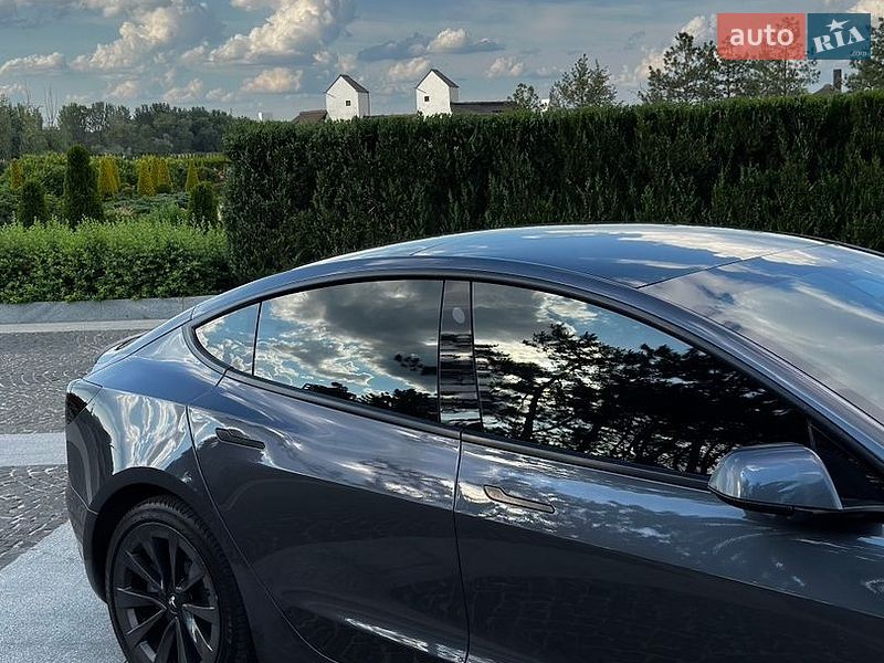 Седан Tesla Model 3 2021 в Дніпрі