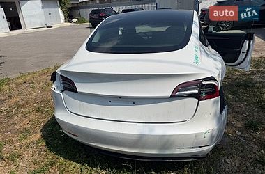 Седан Tesla Model 3 2023 в Коломиї